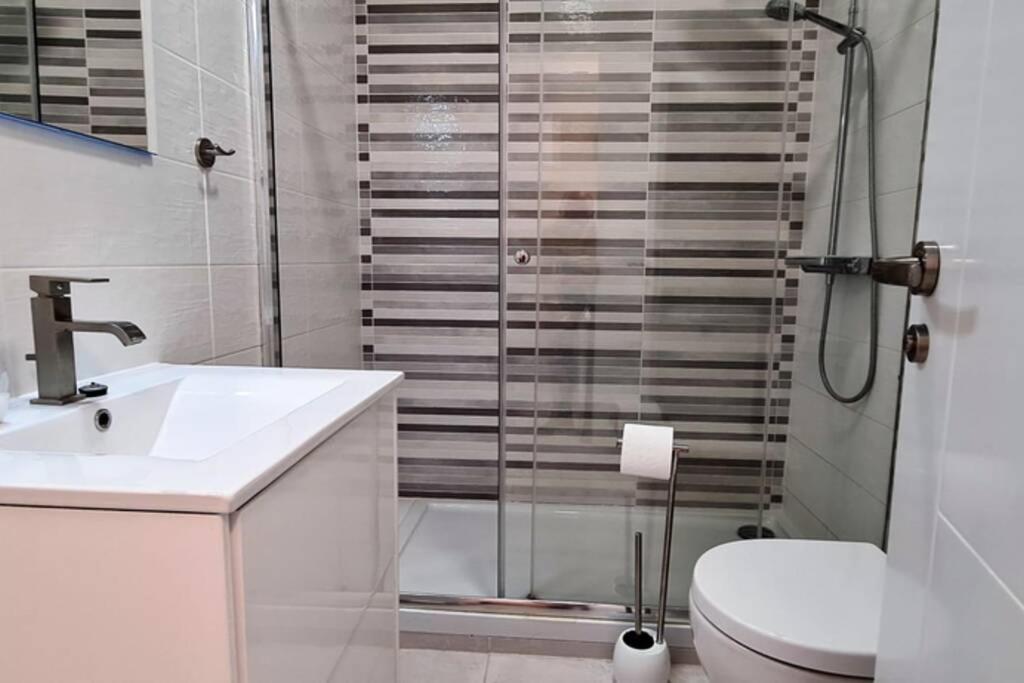 Apartamento Lujoso Y Moderno Vistas Panoramicas Al Mar マルベーリャ エクステリア 写真